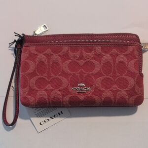🔥Coach Signature Canvas and Pebbled Leather Wristlet in Wine Red